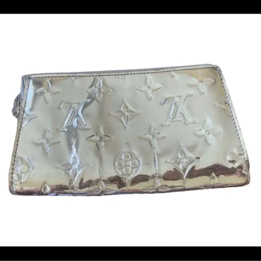 Louis Vuitton Silver Monogram Vernis Clutch Wristlet